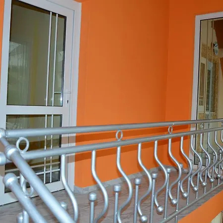 Bed & Breakfast Kristaly Apartman *