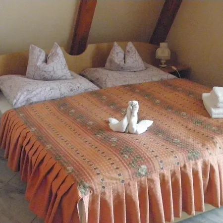 Bed & Breakfast Kristaly Apartman *
