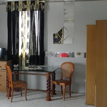 Bed & Breakfast Kristaly Apartman Hévíz