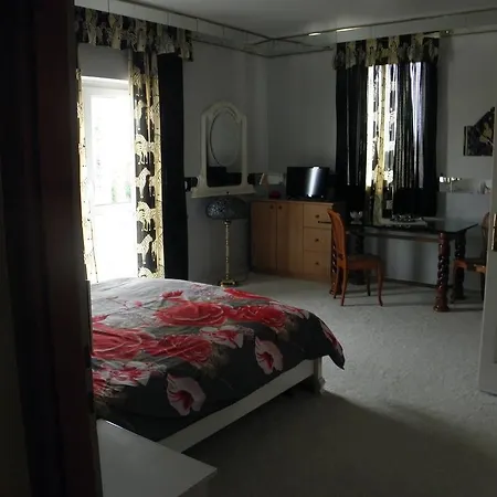 Kristaly Apartman *