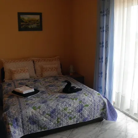 Kristaly Apartman Alojamento de Acomodação e Pequeno-almoço *