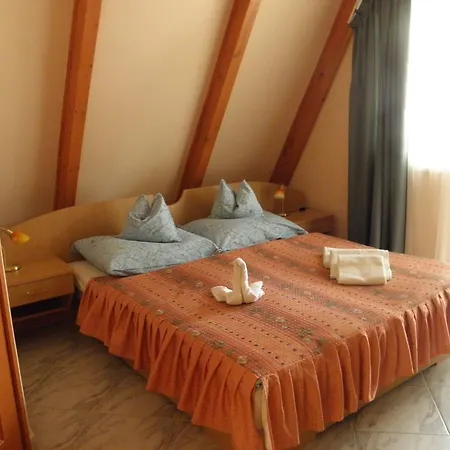 Kristaly Apartman * Hévíz