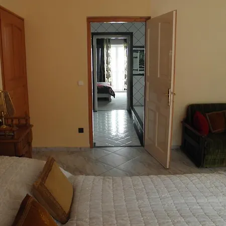 Kristaly Apartman * Hévíz