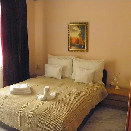 Kristaly Apartman Panzió