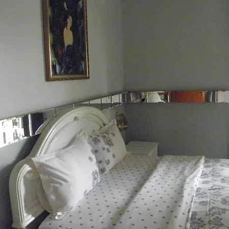 Kristaly Apartman *