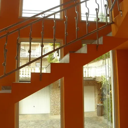 Kristaly Apartman