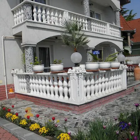 Panzió Kristaly Apartman