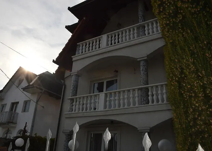 Kristaly Apartman B&B Hévíz
