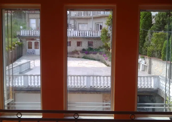 Kristaly Apartman