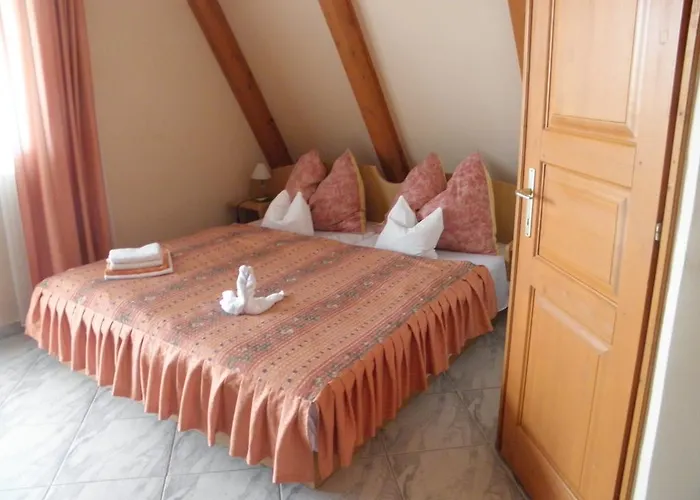 Frühstückspension Kristaly Apartman *
