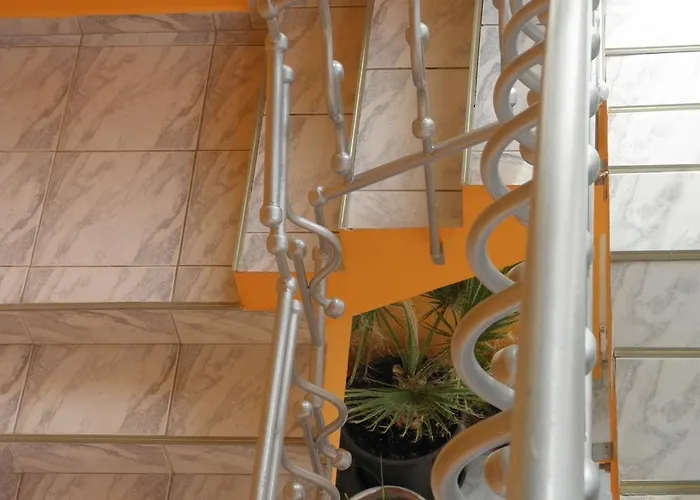 Kristaly Apartman Frühstückspension *