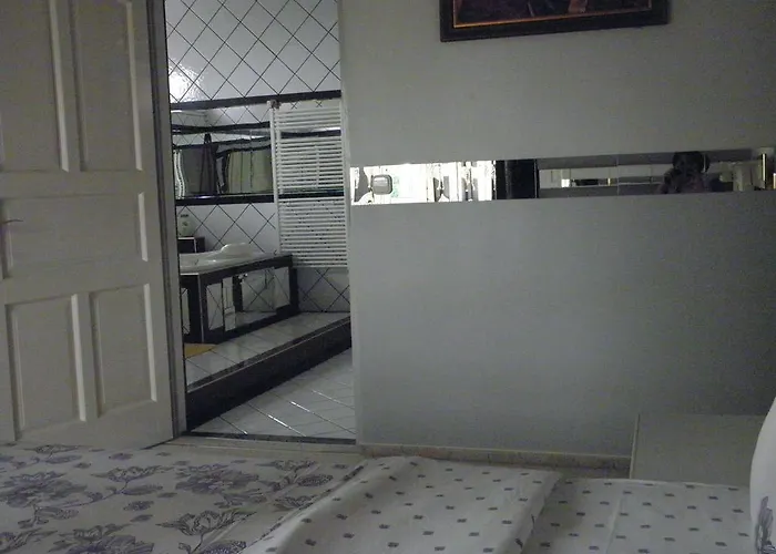 Kristaly Apartman B&B